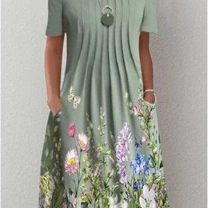 Green Floral Dress with Pockets & Stylish Pintucking